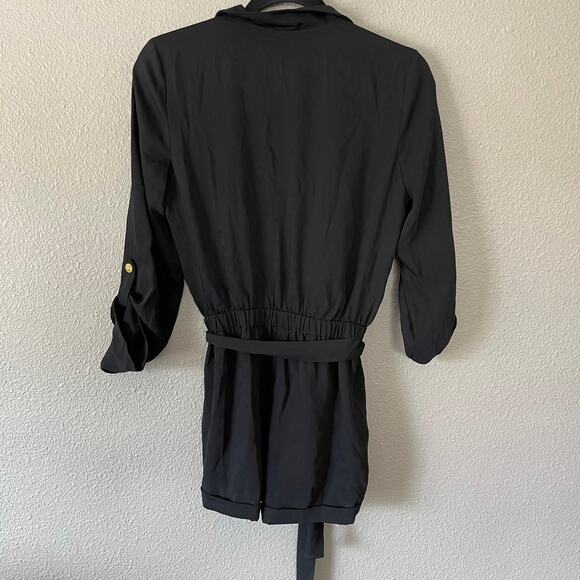 GUESS Black Lehanna Shorts Cross Over Roll Tab Sleeve Womens New Romper XS - Picture 9 of 10